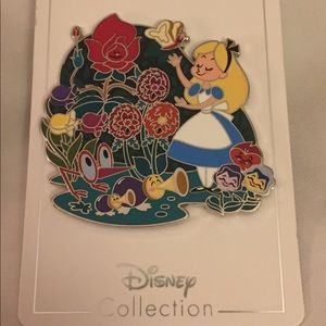 Disney Alice in Wonderland enamel pin